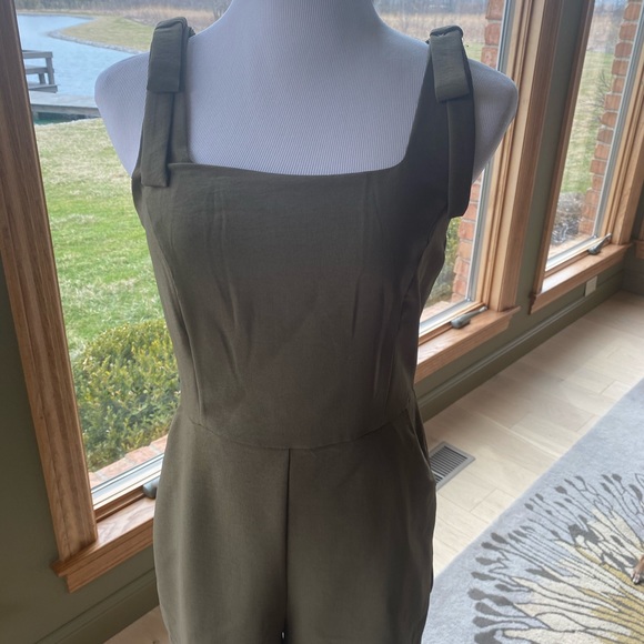 Adorable Romper - Picture 3 of 4